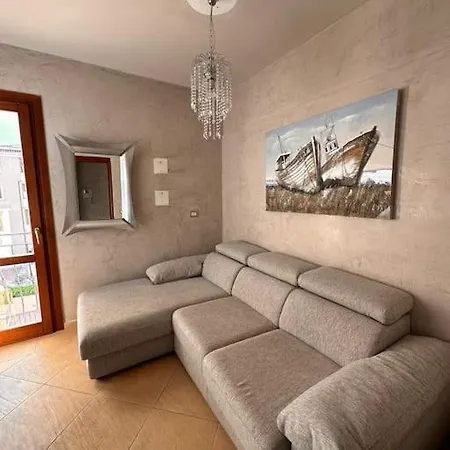 Nuovo Al Centro Di Apartamento Olbia