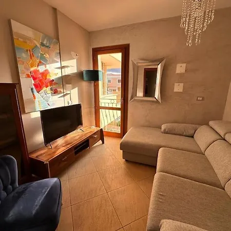Nuovo Al Centro Di Apartamento Olbia
